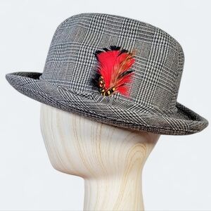 Stetson by Meyer the Hatter Classic Fedora Red Feather Accent Men's Size  7 1/8